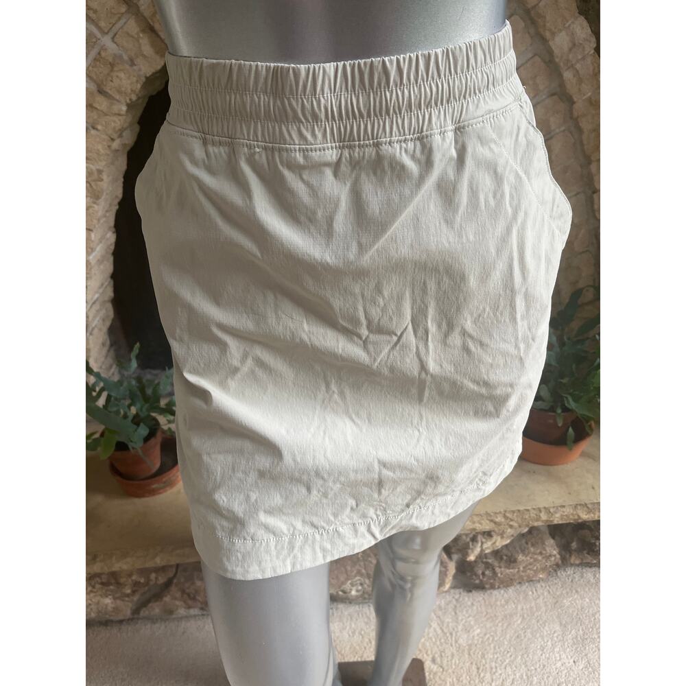 AKG Alaskan Hardgear Cream Skirt Skort with Zipped Pocket Women's Size 12 - Picture 3 of 8